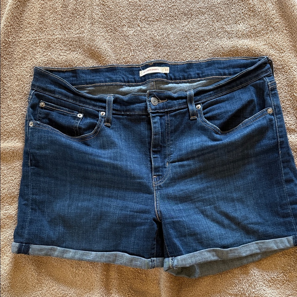 Women's Levi's jean shorts